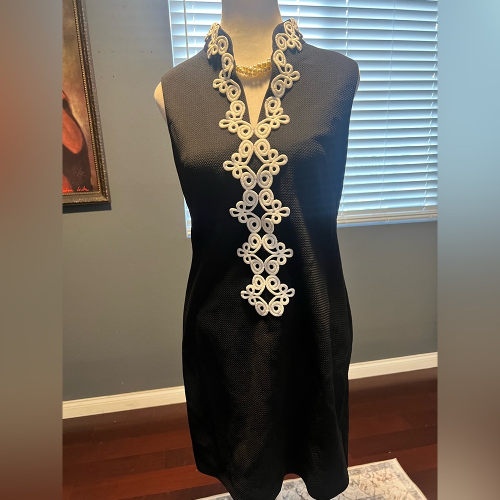 Jessica Howard Black Dress with White EmbroiderySize 6P